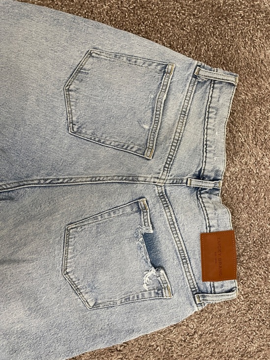 Light Wash Mom Jeans - Lucky Brand - Picture 6 of 6